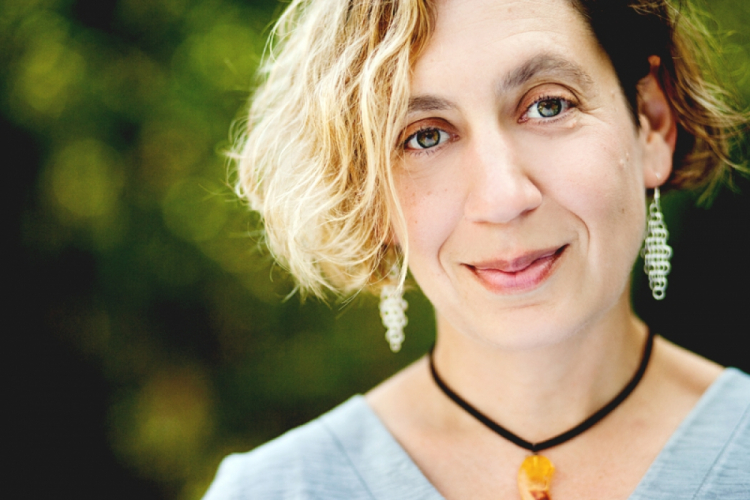 Dr. Claudia Barnett Receives Creative Activity Award